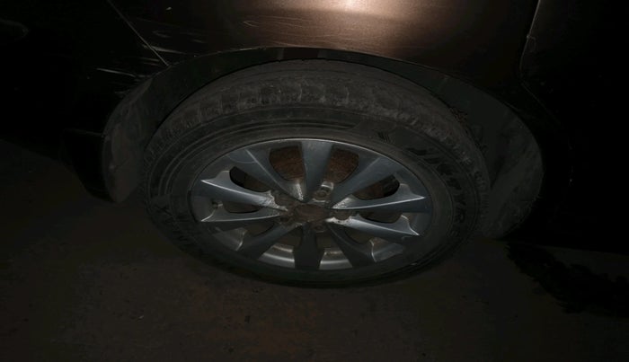 2013 Maruti Ertiga ZDI, Diesel, Manual, 1,66,221 km, tyre