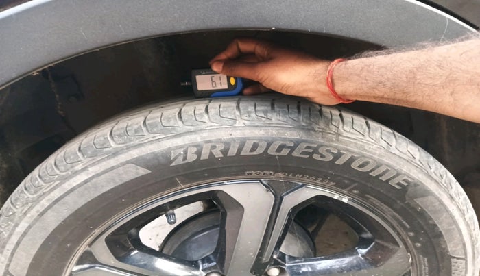 2023 Tata NEXON XZA PLUS LUX SUNROOF RED DARK PETROL, Petrol, Automatic, 33,365 km, tyre