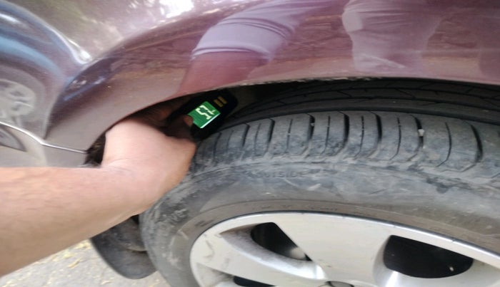 2012 Skoda Superb ELEGANCE 1.8 TSI AT, Petrol, Automatic, 1,01,463 km, tyre