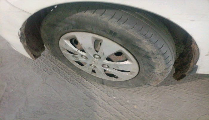 2012 Hyundai i10 MAGNA 1.1, CNG, Manual, 87,938 km, tyre