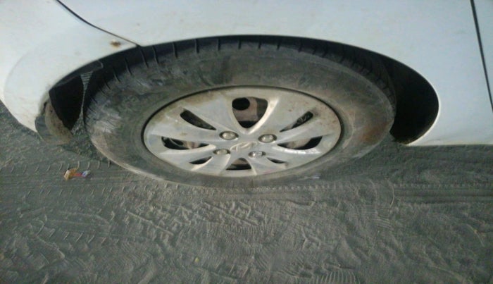 2012 Hyundai i10 MAGNA 1.1, CNG, Manual, 87,938 km, tyre