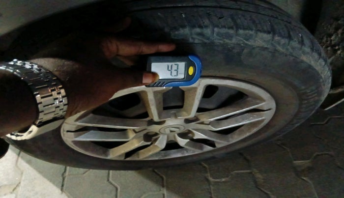 2020 Renault TRIBER RXT AMT, Petrol, Automatic, 13,874 km, tyre