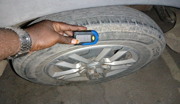 2020 Renault TRIBER RXT AMT, Petrol, Automatic, 13,874 km, tyre