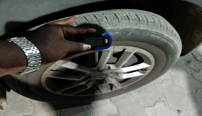 2020 Renault TRIBER RXT AMT, Petrol, Automatic, 13,874 km, tyre