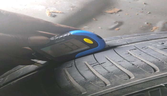 2012 Nissan Sunny XL, Petrol, Manual, 1,05,012 km, tyre