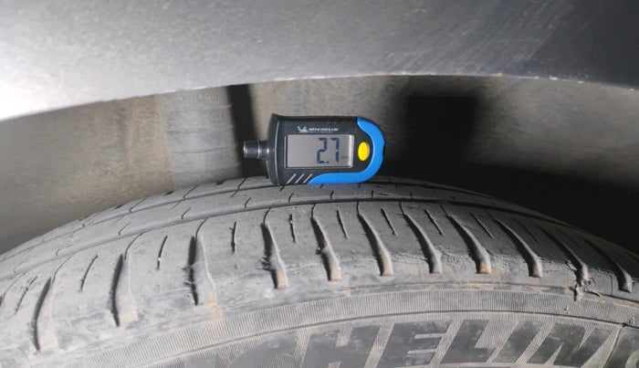 2012 Nissan Sunny XL, Petrol, Manual, 1,05,012 km, tyre