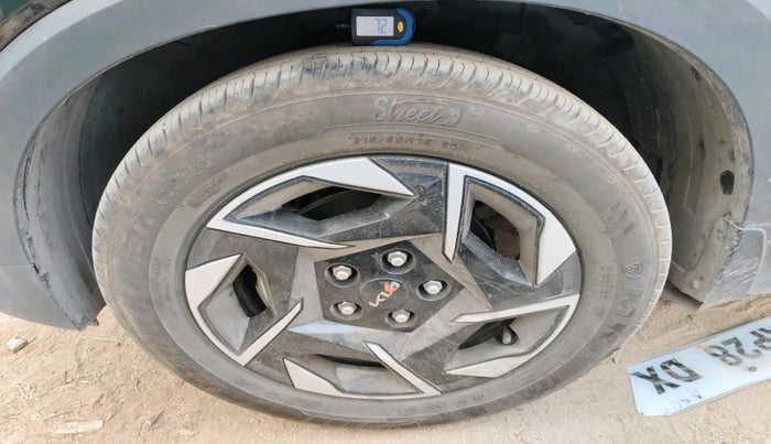 2024 KIA SONET HTK (O) 1.2 Petrol MT, Petrol, Manual, 6,561 km, tyre