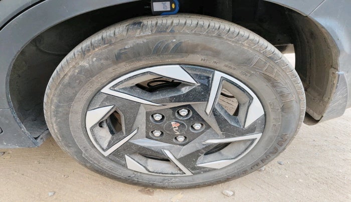 2024 KIA SONET HTK (O) 1.2 Petrol MT, Petrol, Manual, 6,561 km, tyre