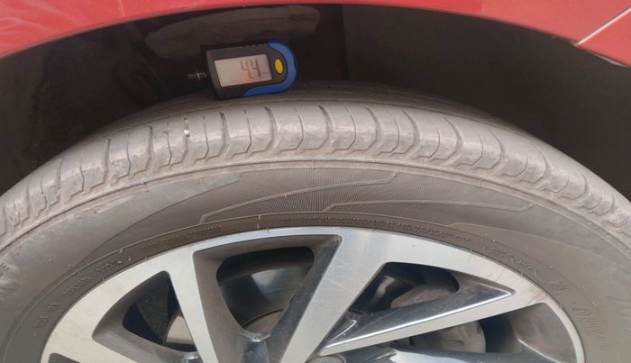 2023 Volkswagen VIRTUS TOPLINE TSI 1.0 AT, Petrol, Automatic, 37,098 km, tyre