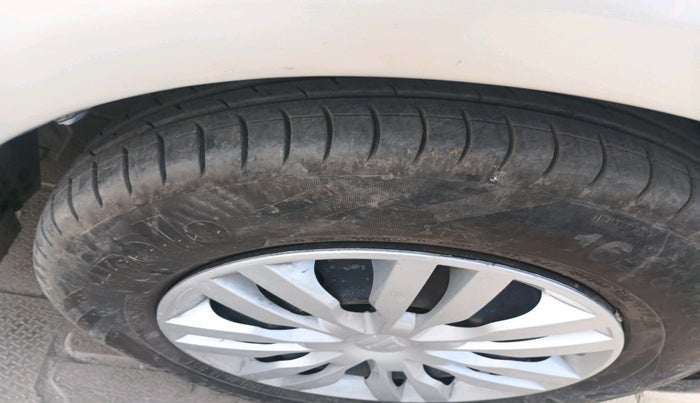 2014 Maruti Swift VDI, Diesel, Manual, 1,92,335 km, tyre