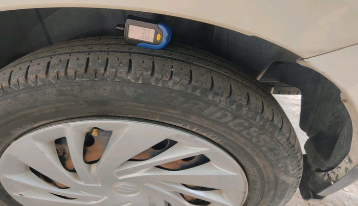 2020 Maruti Ertiga VXI SHVS, Petrol, Manual, 67,950 km, tyre