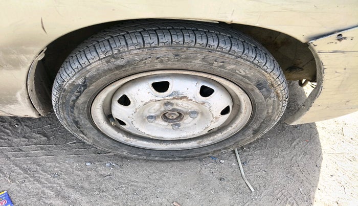 2011 Maruti Zen CARBON, Petrol, Manual, 30,661 km, tyre