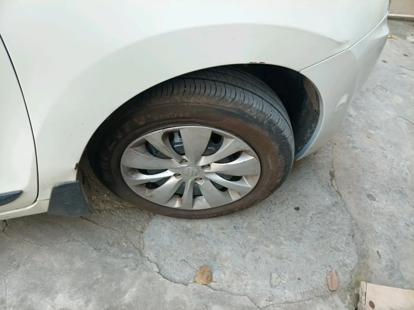 2016 Maruti Baleno DELTA PETROL 1.2, Petrol, Manual, 1,05,314 km, tyre