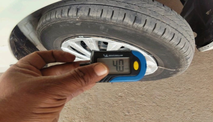 2016 Maruti Swift Dzire VDI, Diesel, Manual, 2,50,331 km, tyre