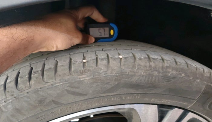 2024 MG ASTOR  Sharp Pro 1.5 MT (Ivory), Petrol, Manual, 20,152 km, tyre