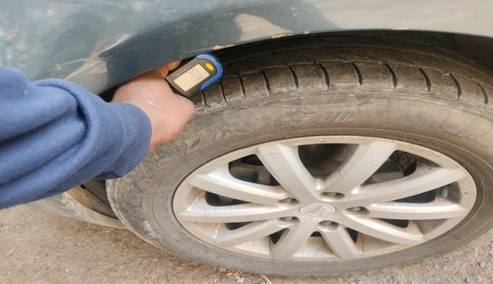 2011 Maruti SX4 ZXI, Petrol, Manual, 1,73,527 km, tyre