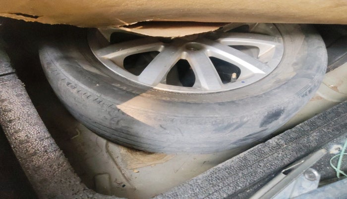 2011 Maruti SX4 ZXI, Petrol, Manual, 1,73,527 km, tyre