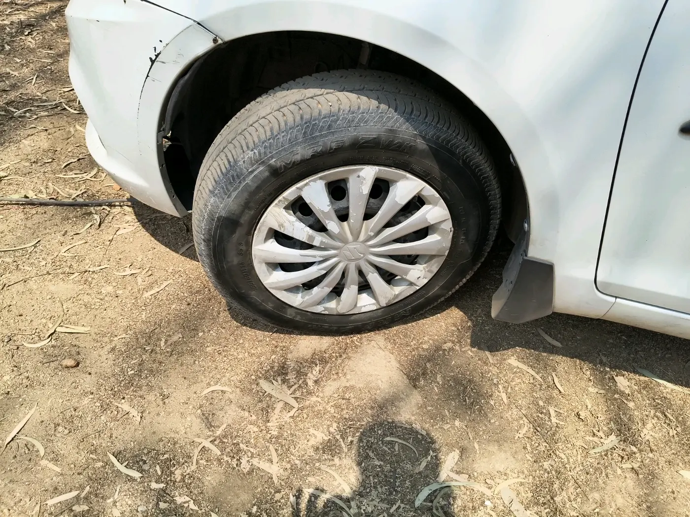 2015 Maruti Swift Dzire VDI, Diesel, Manual, 63,000 km, tyre