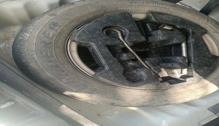 2017 Maruti S Cross ALPHA 1.6, Diesel, Manual, 1,20,574 km, tyre