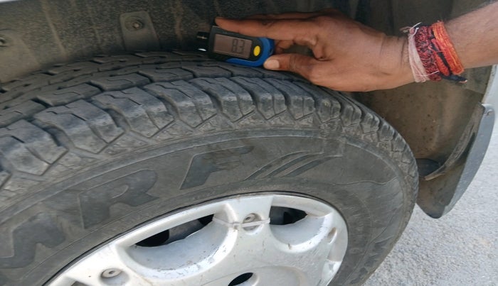 2017 Mahindra TUV300 T6 PLUS, Diesel, Manual, 1,98,818 km, tyre