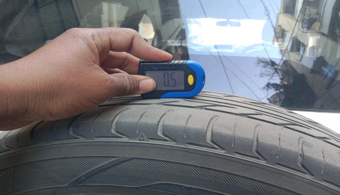 2013 Ford Ecosport AMBIENTE 1.5L DIESEL, Diesel, Manual, 1,50,000 km, tyre