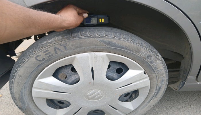 2017 Maruti Wagon R 1.0 VXI AMT, Petrol, Automatic, 39,125 km, tyre