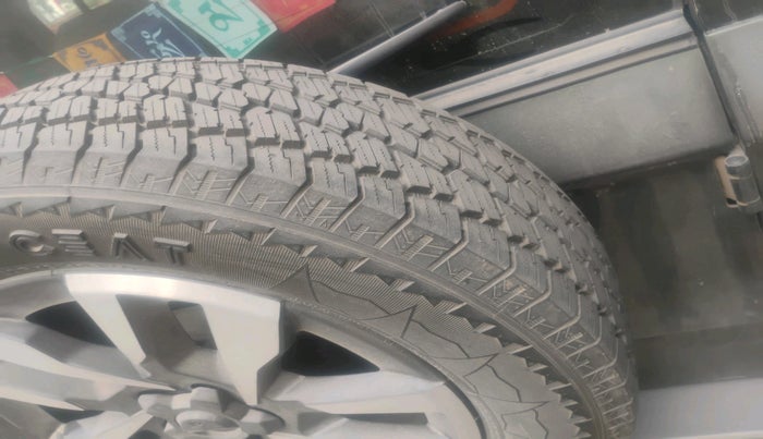 2024 Mahindra Thar Roxx AX7 L Diesel MT 4WD, Diesel, Manual, 42,040 km, tyre