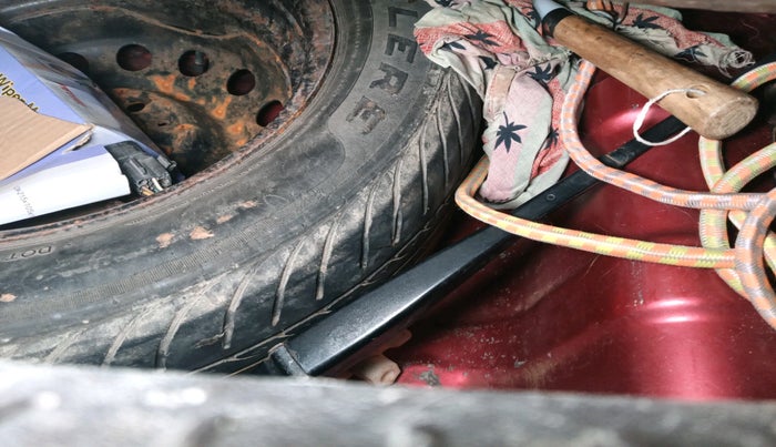 2009 Hyundai i20 MAGNA 1.2, Petrol, Manual, 1,80,987 km, tyre