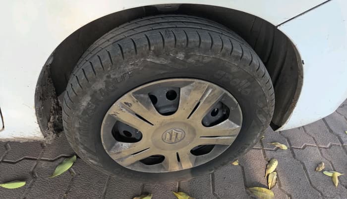 2013 Maruti Wagon R 1.0 VXI, Petrol, Manual, 66,257 km, tyre