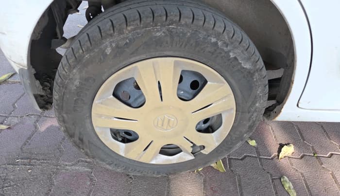 2013 Maruti Wagon R 1.0 VXI, Petrol, Manual, 66,257 km, tyre