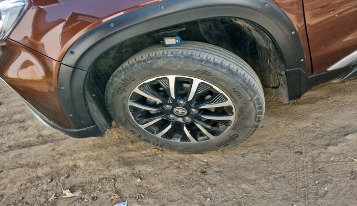 2021 Toyota URBAN CRUISER PREMIUM GRADE MT, Petrol, Manual, 58,430 km, tyre