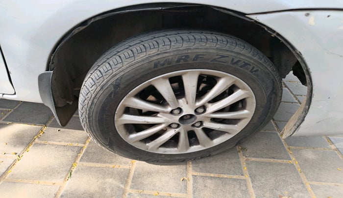 2011 Toyota Etios G, Petrol, Manual, 1,23,567 km, tyre