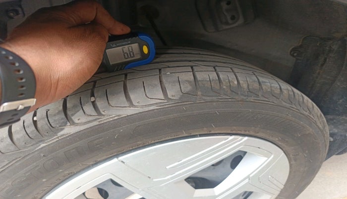 2024 Tata NEXON Pure 1.2 Petrol 6AMT, Petrol, Manual, 5,786 km, tyre