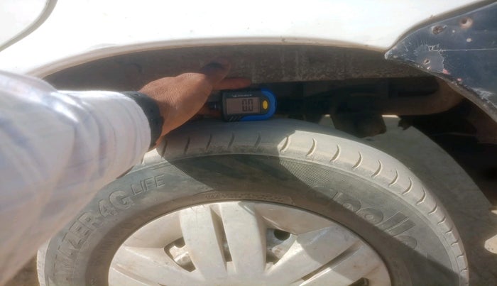 2012 Maruti Alto LXI, CNG, Manual, 1,59,727 km, tyre