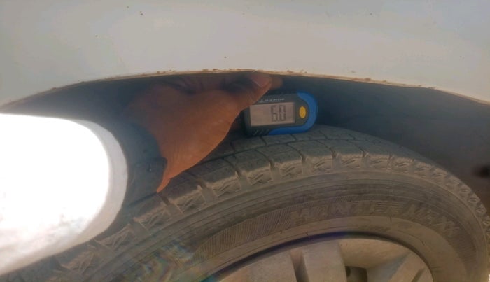 2012 Maruti Alto LXI, CNG, Manual, 1,59,727 km, tyre