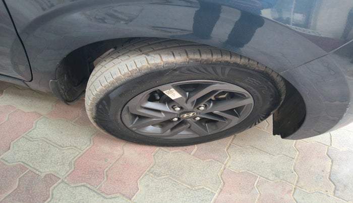 2022 Hyundai GRAND I10 NIOS SPORTZ 1.2 KAPPA VTVT CNG, CNG, Manual, 34,447 km, tyre