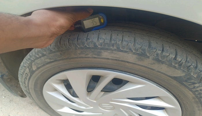 2022 Maruti Ertiga VXI CNG, CNG, Manual, 62,918 km, tyre