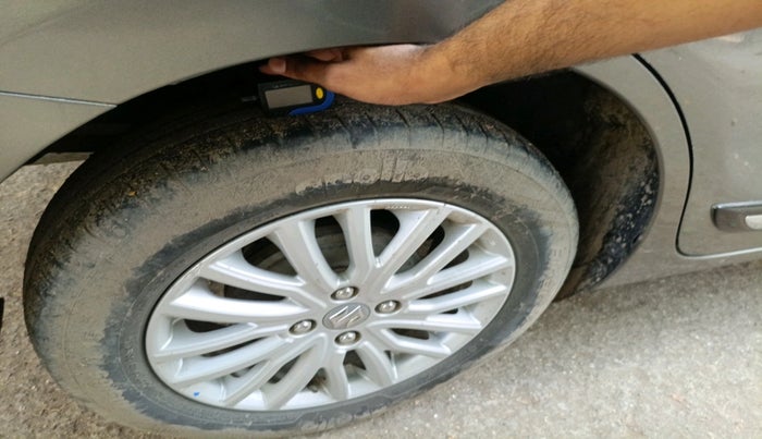 2022 Maruti Dzire ZXI CNG, CNG, Manual, 60,202 km, tyre