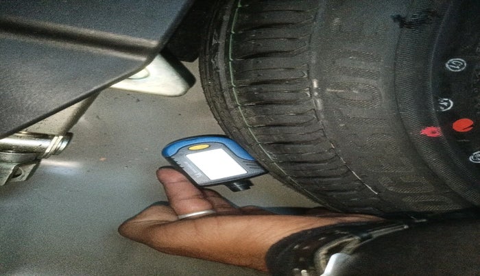 2023 Maruti Dzire ZXI, Petrol, Manual, 14,034 km, tyre