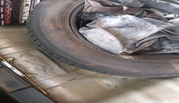 2010 Honda City 1.5L I-VTEC E MT, Petrol, Manual, 94,721 km, tyre