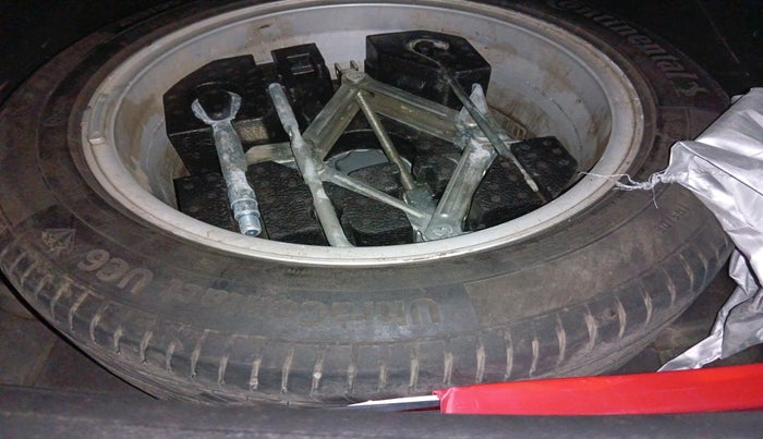 2022 MG ZS EV EXCLUSIVE, Electric, Automatic, 61,171 km, tyre