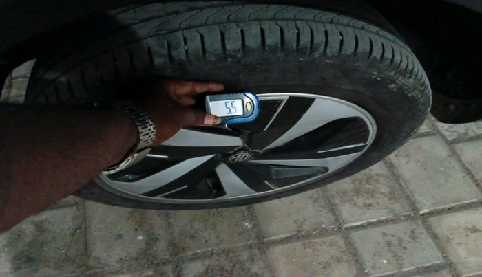 2022 MG ZS EV EXCLUSIVE, Electric, Automatic, 61,171 km, tyre