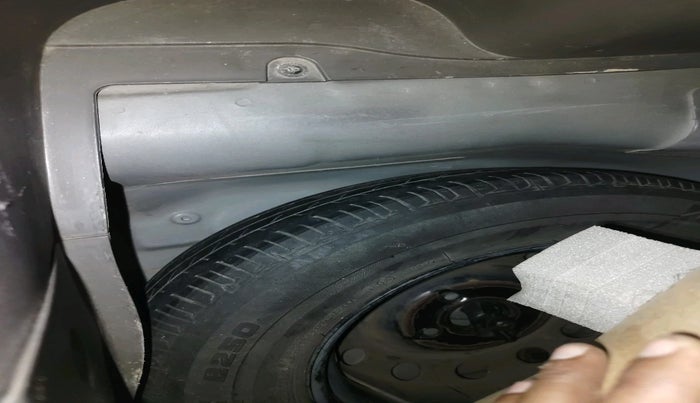 2013 Hyundai i10 MAGNA 1.2, Petrol, Manual, 83,489 km, tyre