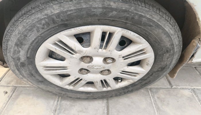 2011 Hyundai Santro Xing GLS, CNG, Manual, 3,34,914 km, tyre