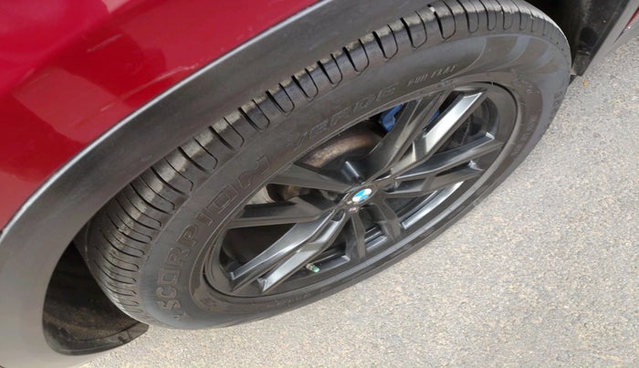 2018 BMW X4 xDrive30i M Sport X, Petrol, Automatic, 1,09,527 km, tyre