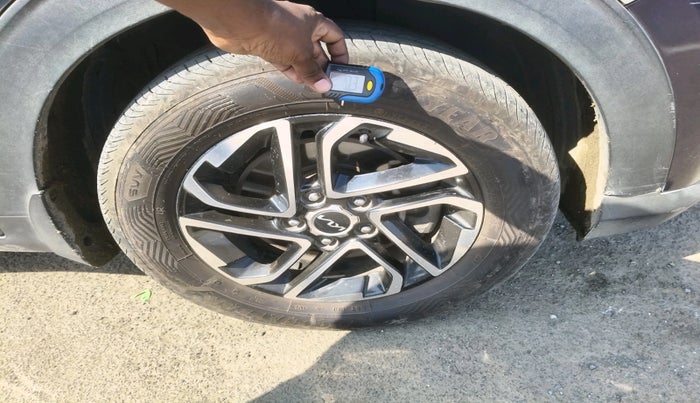 2022 KIA CARENS LUXURY PLUS 1.5 DIESEL AT 7 STR, Diesel, Automatic, 99,590 km, tyre