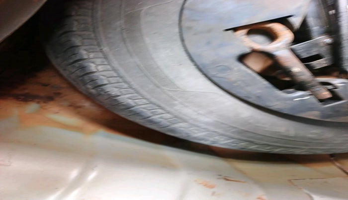 2011 Hyundai i10 SPORTZ 1.2 AT, Petrol, Automatic, 39,926 km, tyre