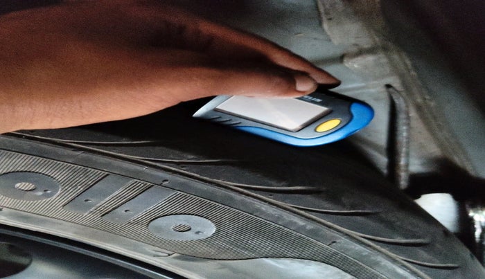 2013 Hyundai i20 ASTA 1.2, Petrol, Manual, 46,506 km, tyre