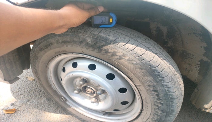 2013 Maruti Wagon R 1.0 LXI CNG, CNG, Manual, 1,89,784 km, tyre