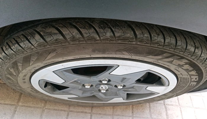 2025 Hyundai EXTER SX Smart 1.2 HY-CNG Duo, CNG, Manual, 6,850 km, tyre